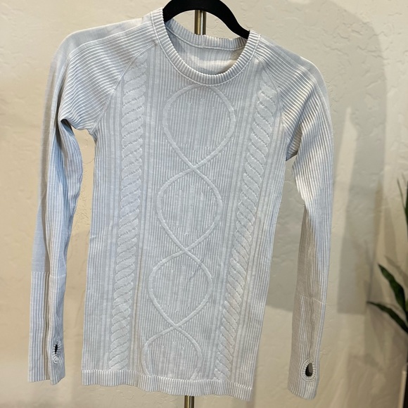 Lululemon Rest Less Long Sleeve | Size 2 | Sweater Print | Grey | GREAT Quality - Picture 3 of 6